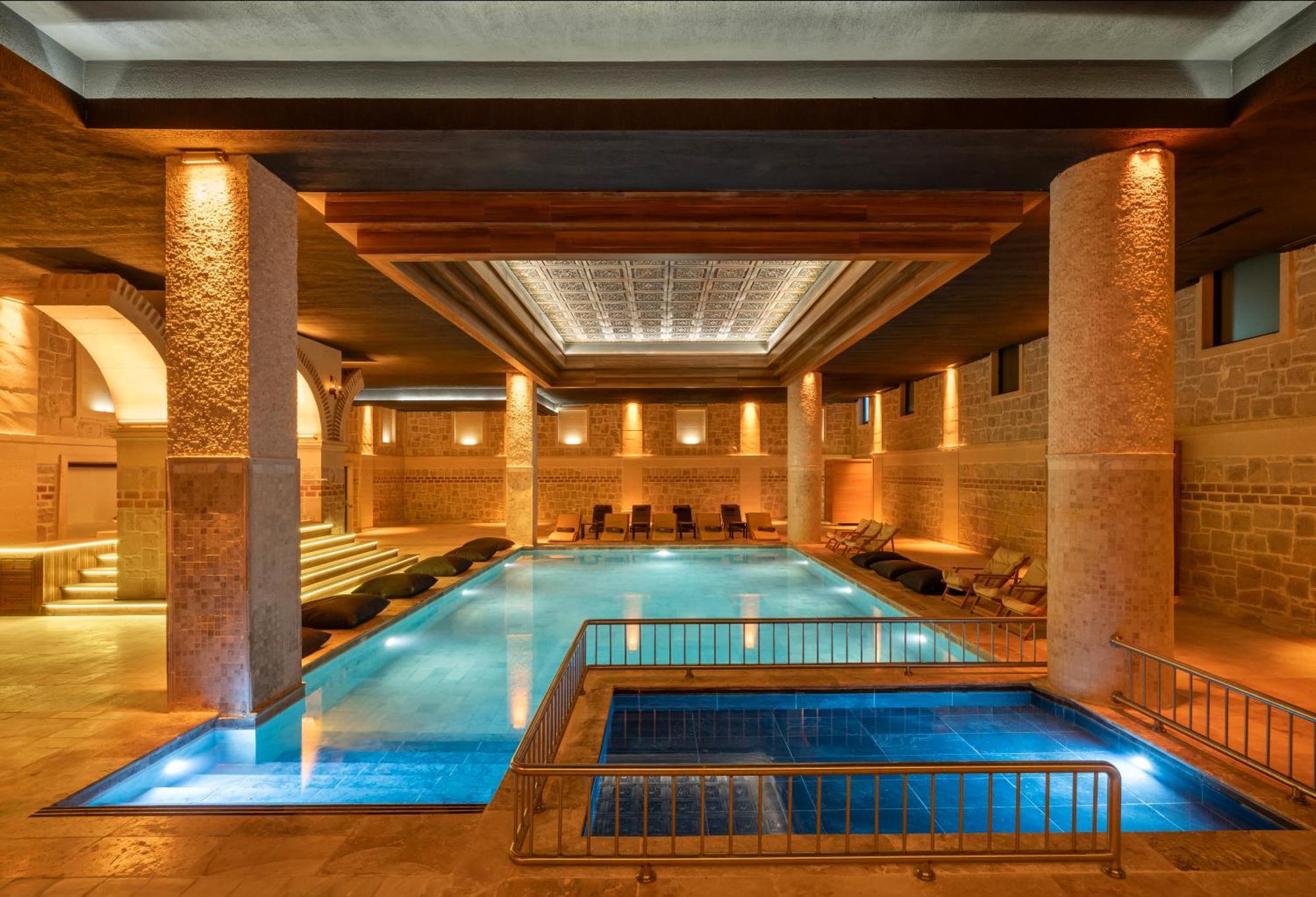ホテル Barcelo Cappadocia ネヴシェヒル エクステリア 写真