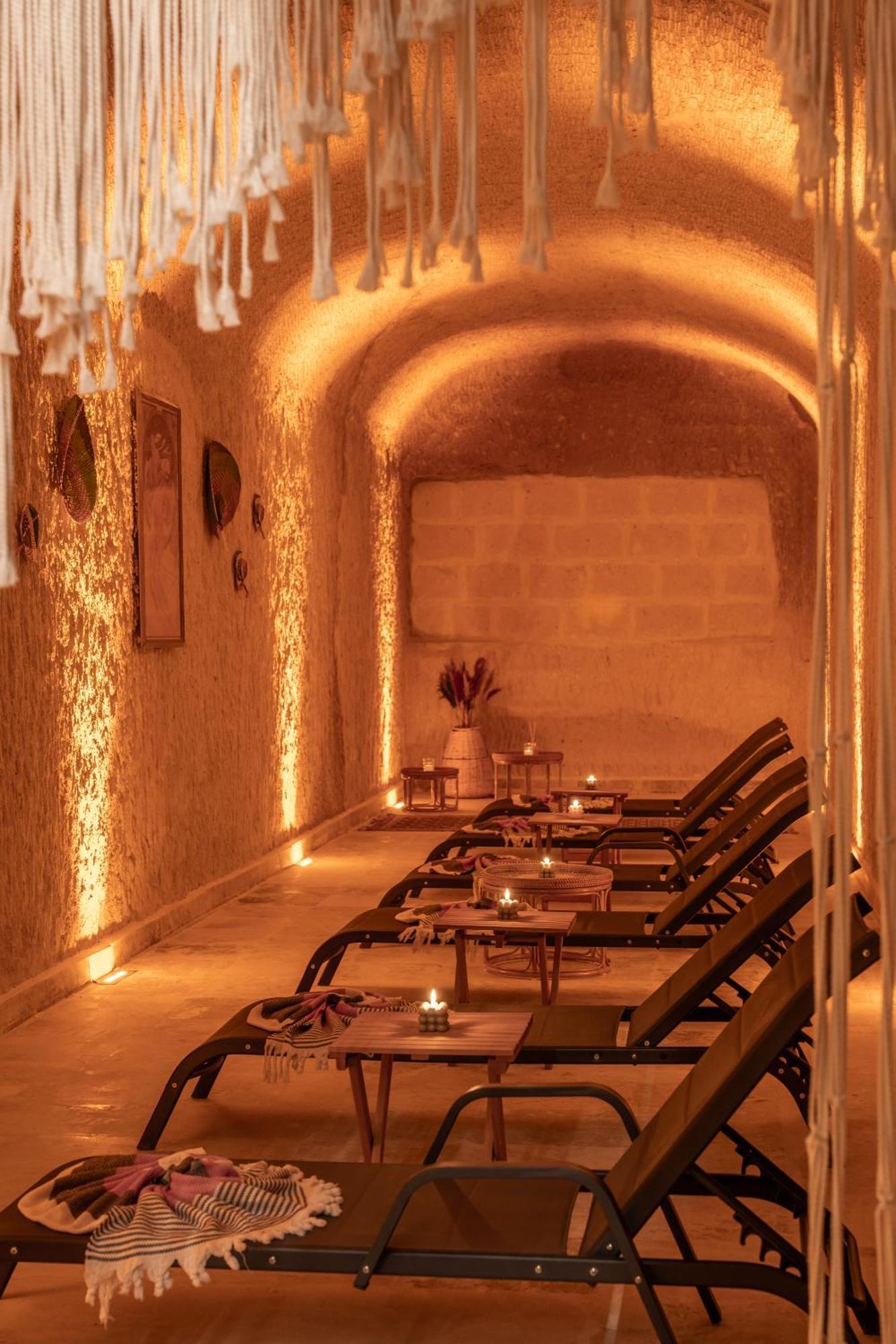 ホテル Barcelo Cappadocia ネヴシェヒル エクステリア 写真