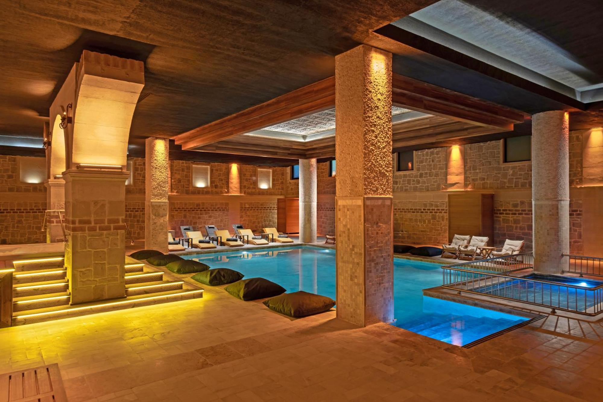 ホテル Barcelo Cappadocia ネヴシェヒル エクステリア 写真