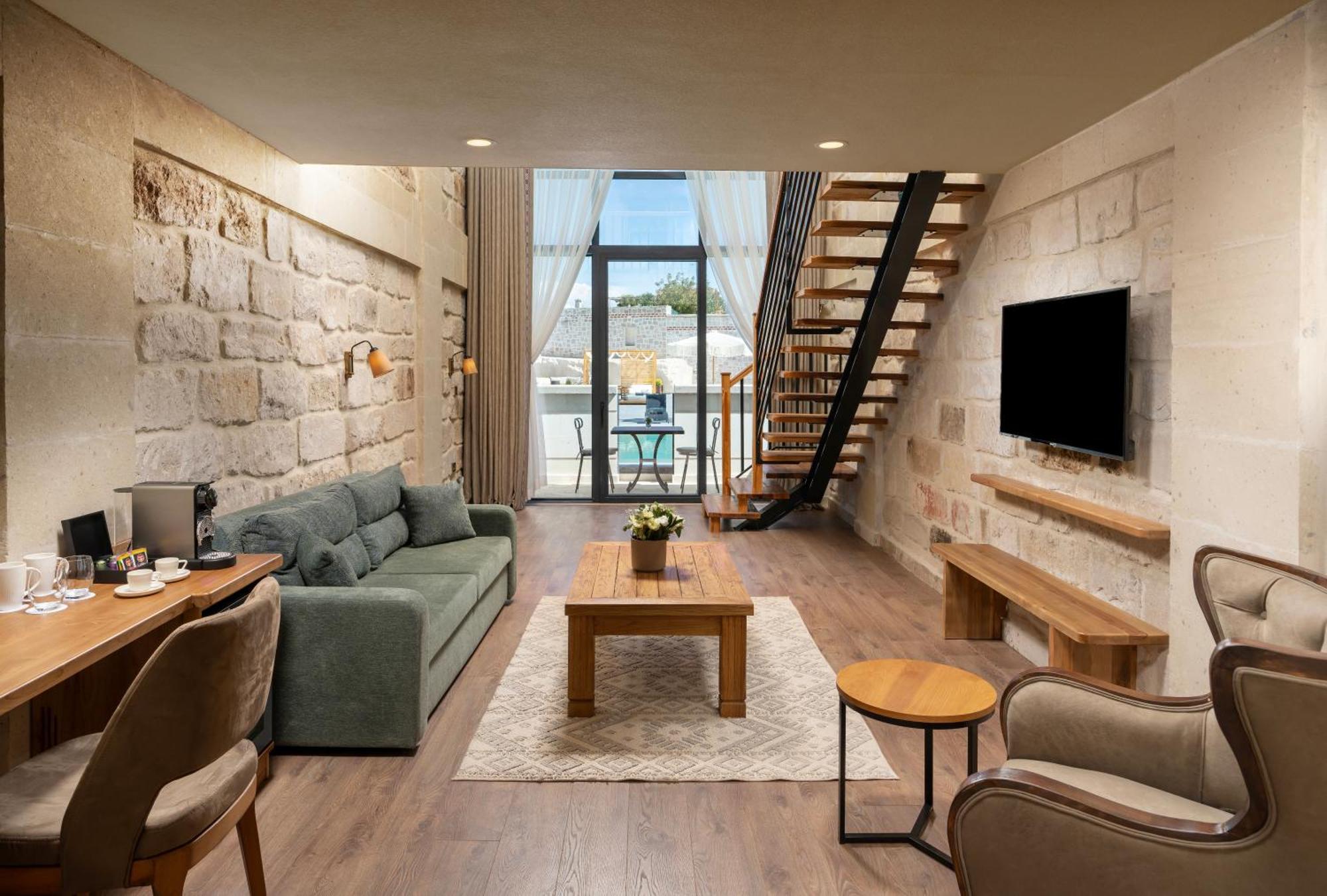 ホテル Barcelo Cappadocia ネヴシェヒル エクステリア 写真
