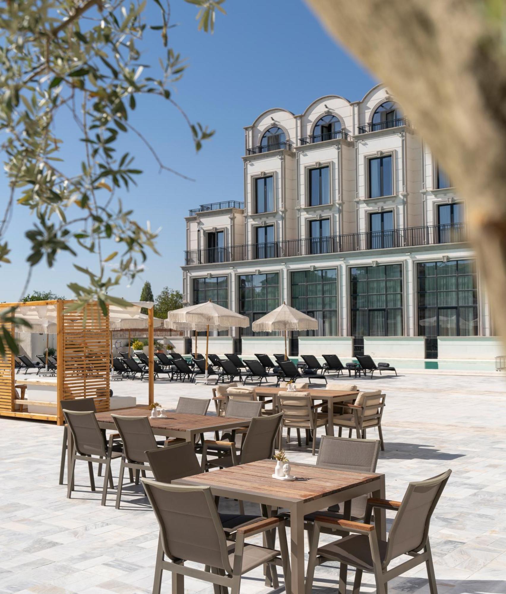 ホテル Barcelo Cappadocia ネヴシェヒル エクステリア 写真